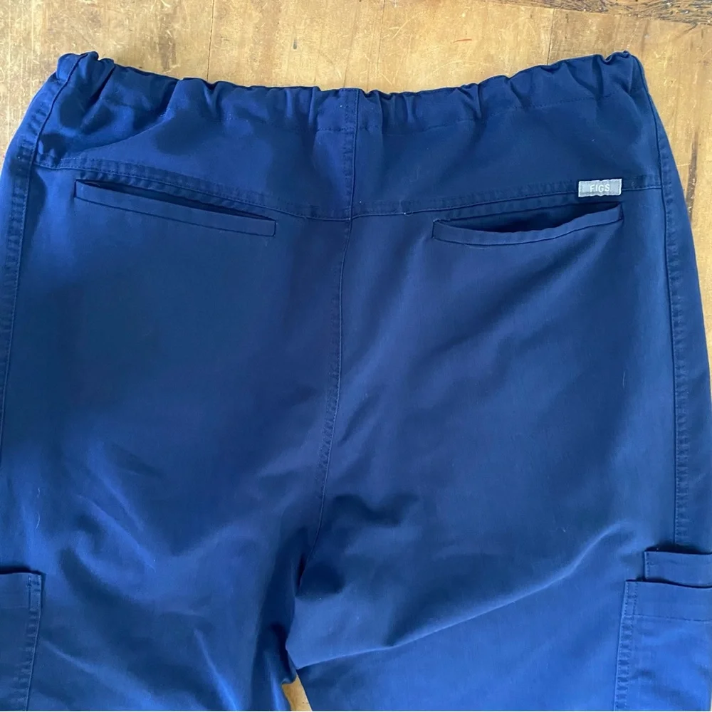 FIGS Unisex L Soft Thread Navy Blue 8 Pocket Drawstring Scrub Pants - Picture 9 of 10